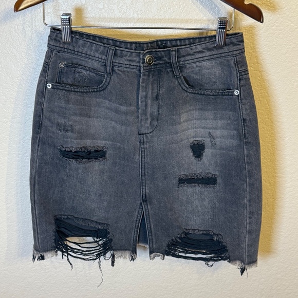 Forever 21 Distressed Dark Gray, Jean Mini Skirt, M - Picture 7 of 8